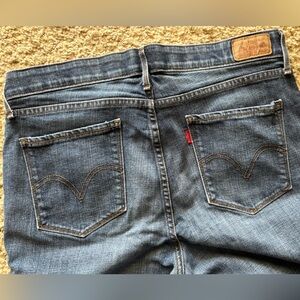 Levi's Women's 525 perfect waist Straight Leg Jeans